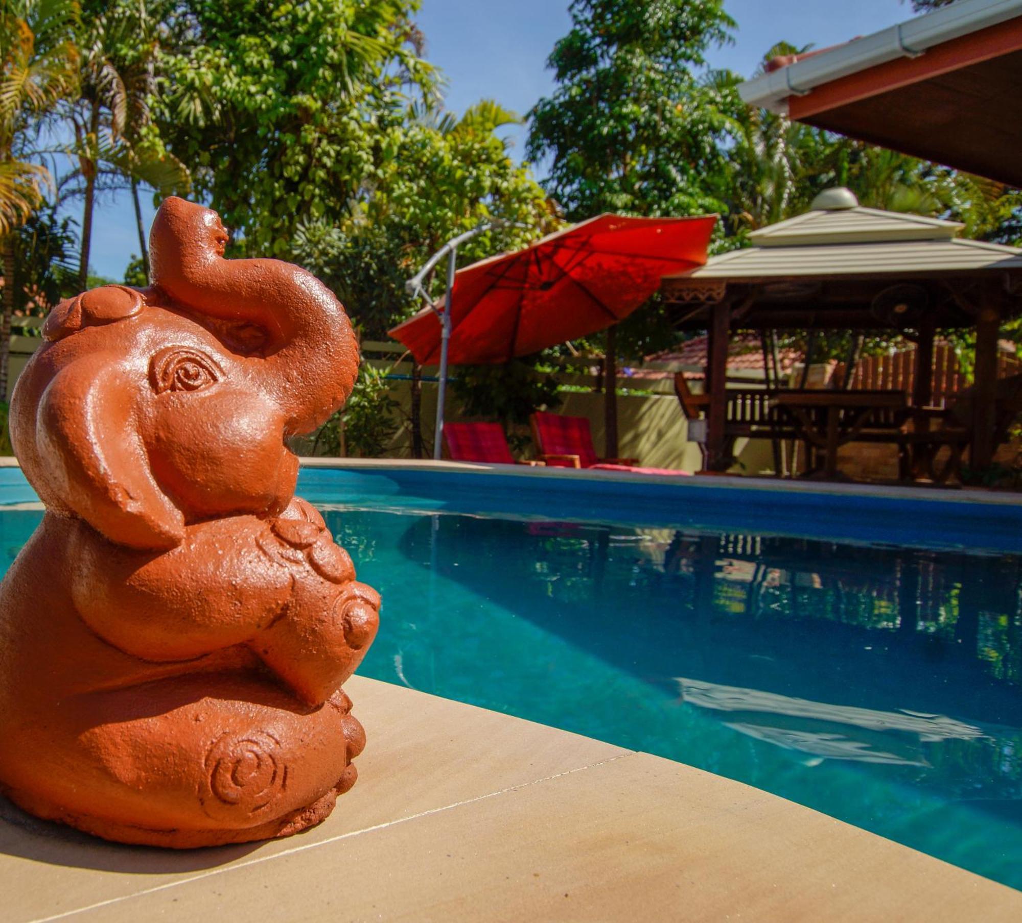 Tina'S Living Paradise - Guesthouses With Private Pool بان فيه المظهر الخارجي الصورة